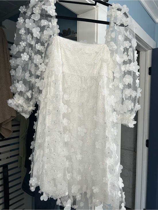 Simons Dresses & Skirts - White Floral Appliqué Mini Dress